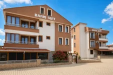 Barış Suit Apart
